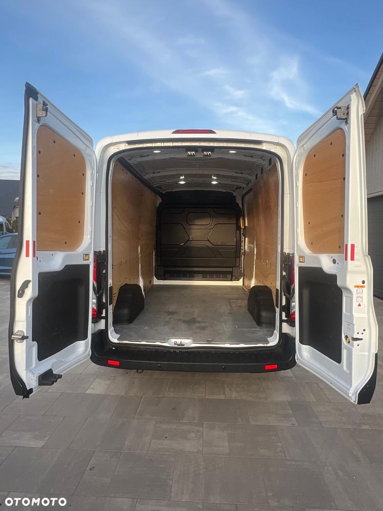 Ford Transit - 20