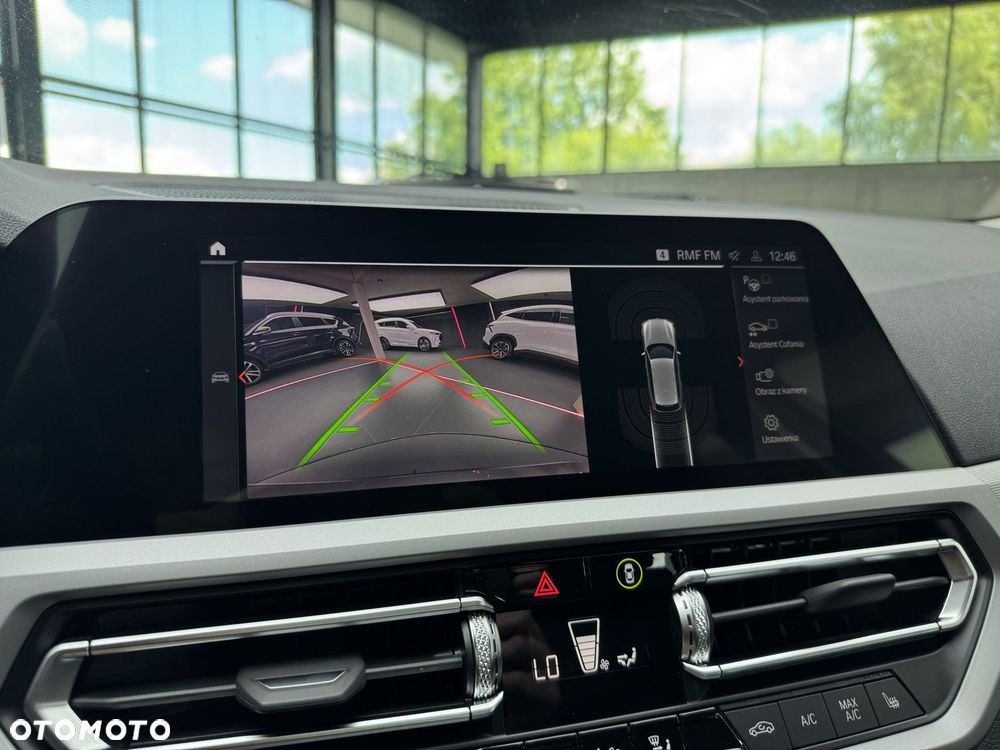 BMW Seria 3 318i - 36