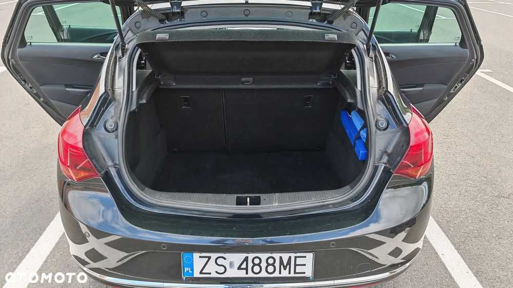 Opel Astra 1.4 T Cosmo - 14