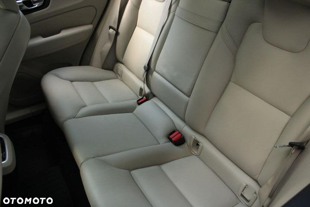 Volvo XC 60 T5 AWD Geartronic Inscription - 19