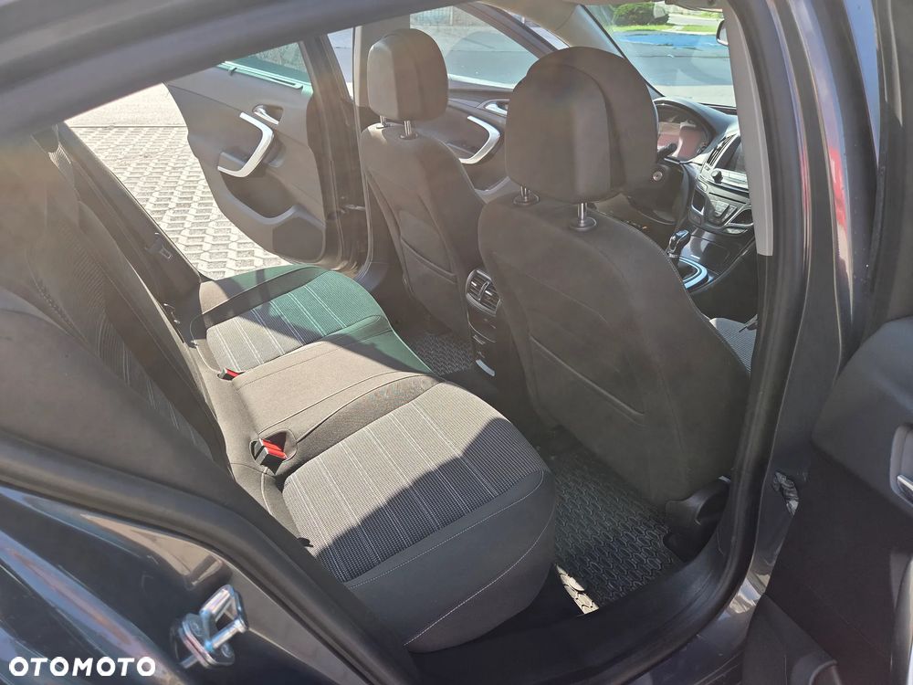 Opel Insignia - 15