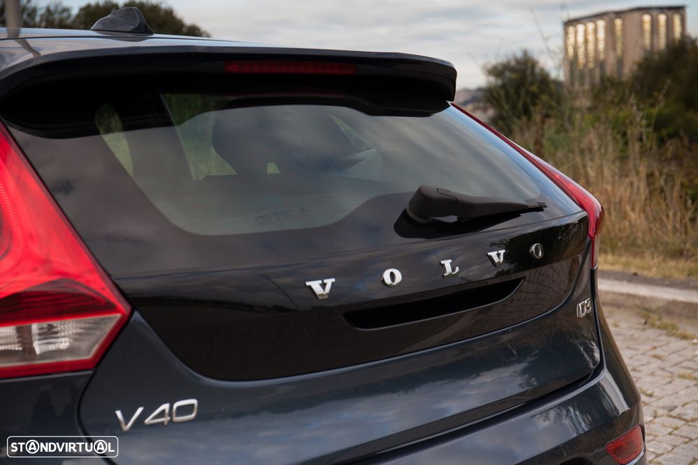 Volvo V40 2.0 D3 Momentum - 10
