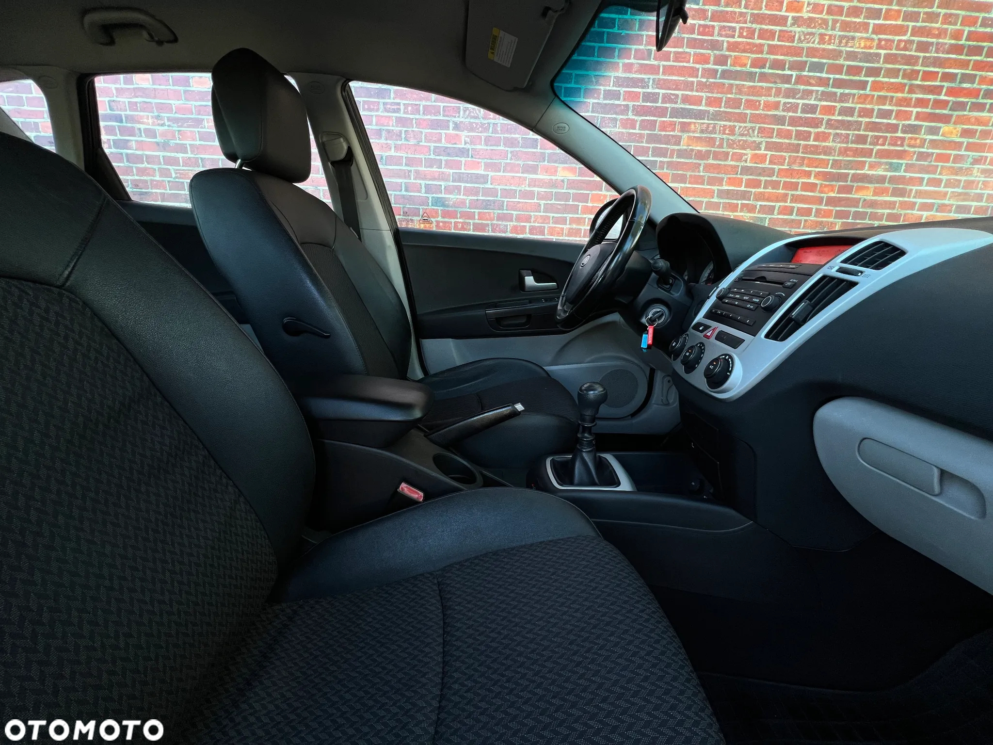 Kia Ceed - 14