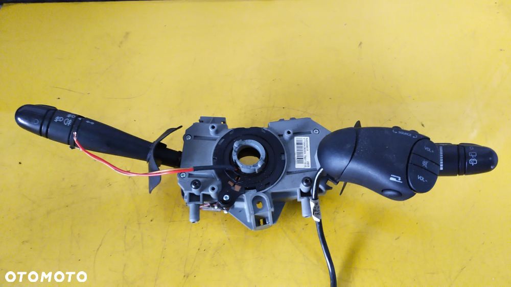 Przełącznik zespolony Renault OE 7700428203 - 1