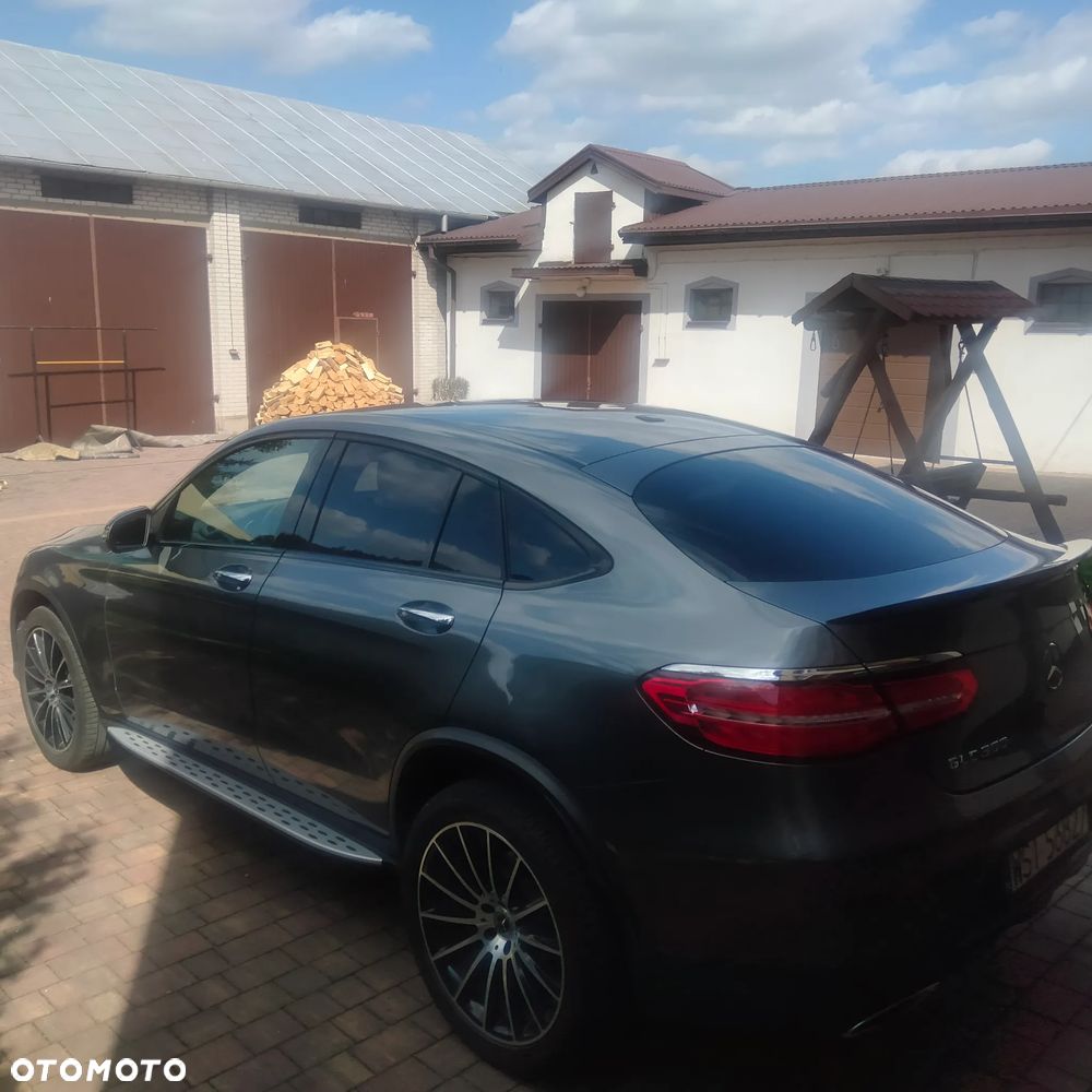 Mercedes-Benz GLC 300 4Matic 9G-TRONIC AMG Line - 3