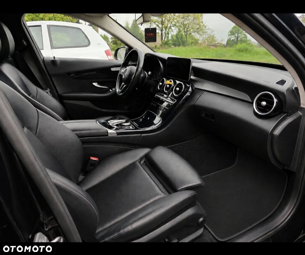Mercedes-Benz Klasa C 220 d 9G-TRONIC - 13