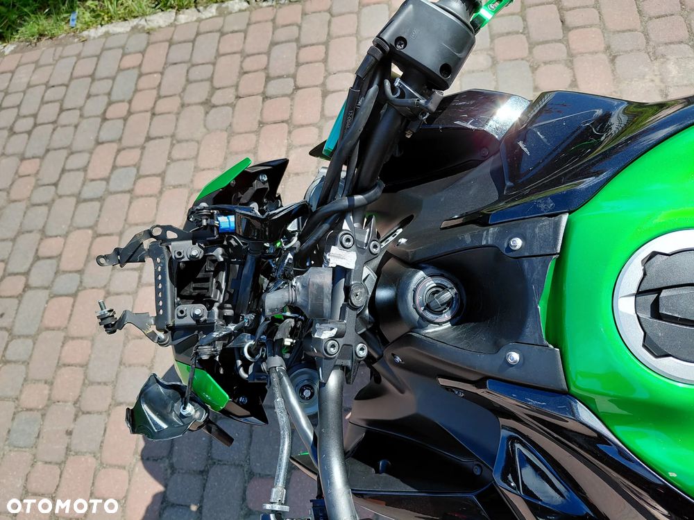 Kawasaki Z 900 - 11