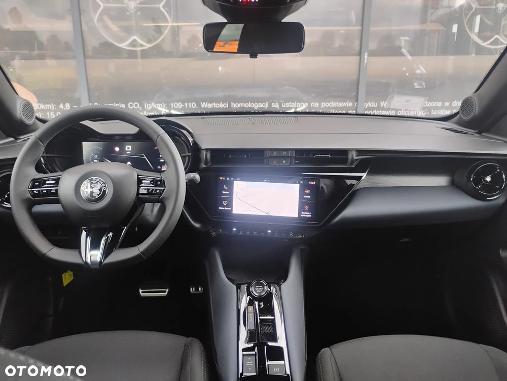 Alfa Romeo Junior 1.2 mHEV Sprint eDCT - 17