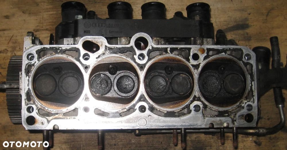 wałek rozrządu głowica 1.6 8V PASSAT B5 AUDI A3 A4 B6 06B103373T - 2
