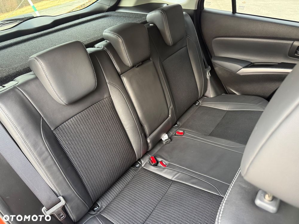 Suzuki S-Cross - 16