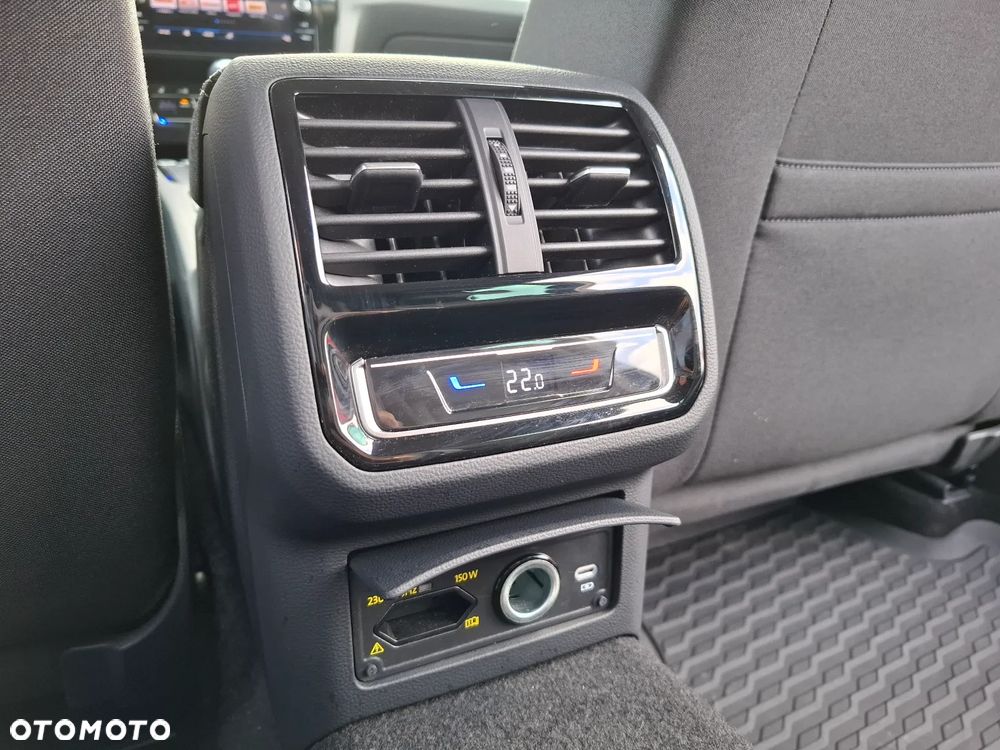 Volkswagen Passat Variant 2.0 TDI SCR DSG Business - 33
