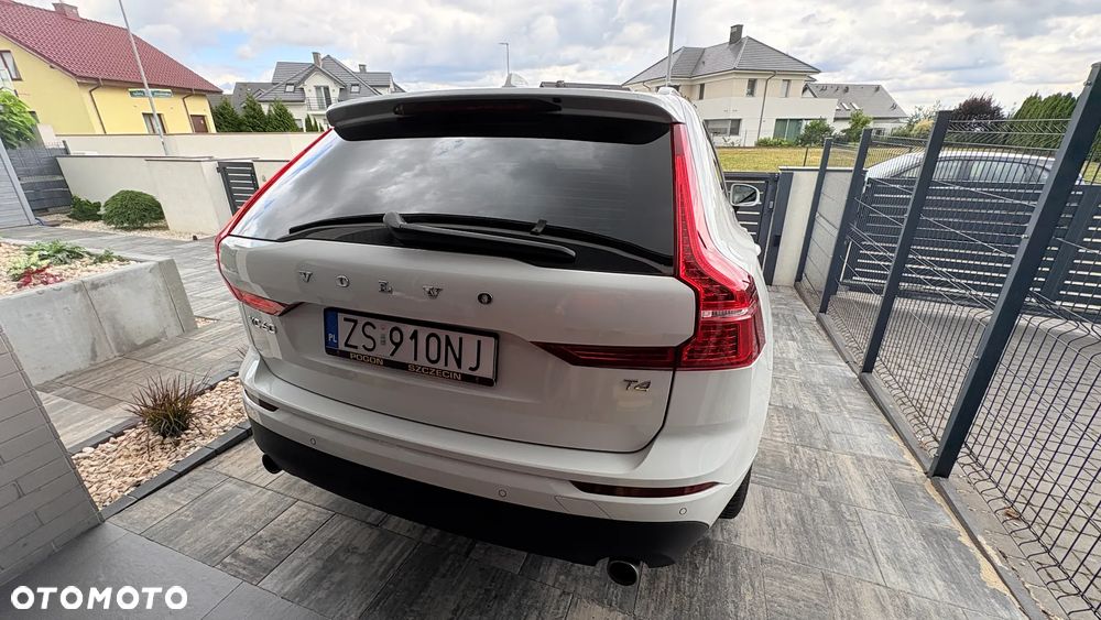 Volvo XC 60 T4 Momentum - 6