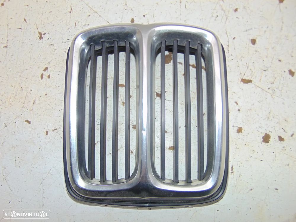 BMW E21 Rim central/Grelha - 2