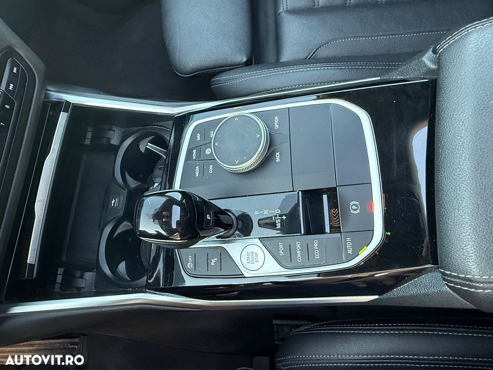 BMW Seria 3 320d xDrive AT MHEV - 13