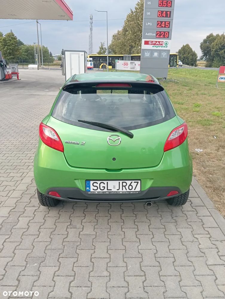 Mazda 2 - 4