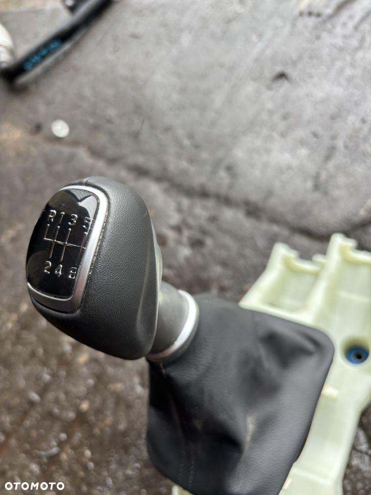 Hyundai i30 III gałka drążek dźwignia zmiany biegow idealna - 3