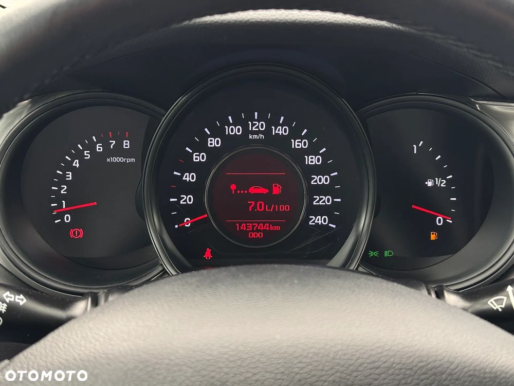 Kia Ceed - 8