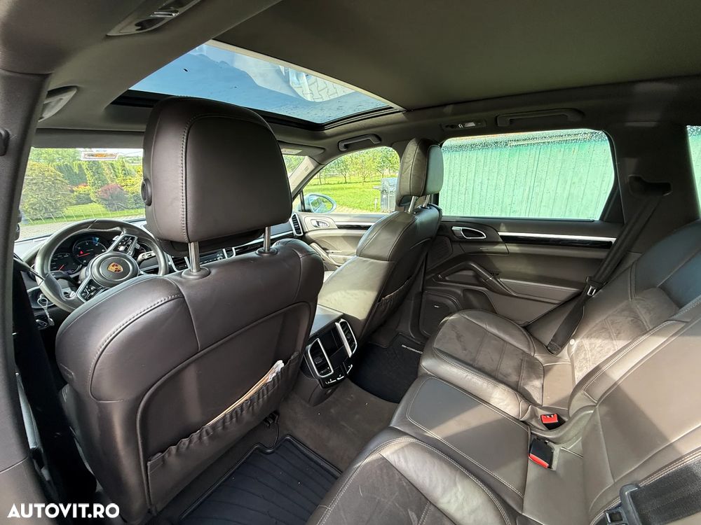 Porsche Cayenne Diesel Tiptronic S - 26