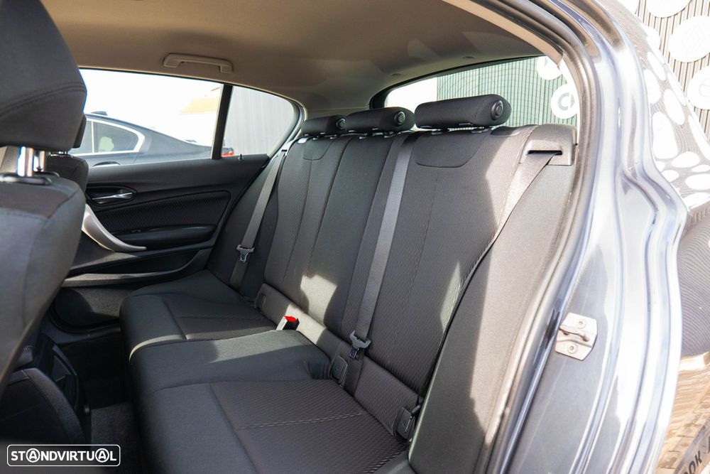 BMW 116 d Advantage - 24