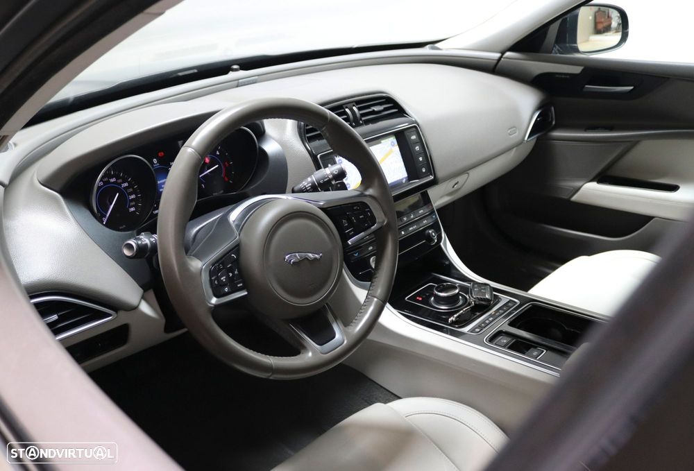 Jaguar XE E-Performance Aut. Prestige - 10