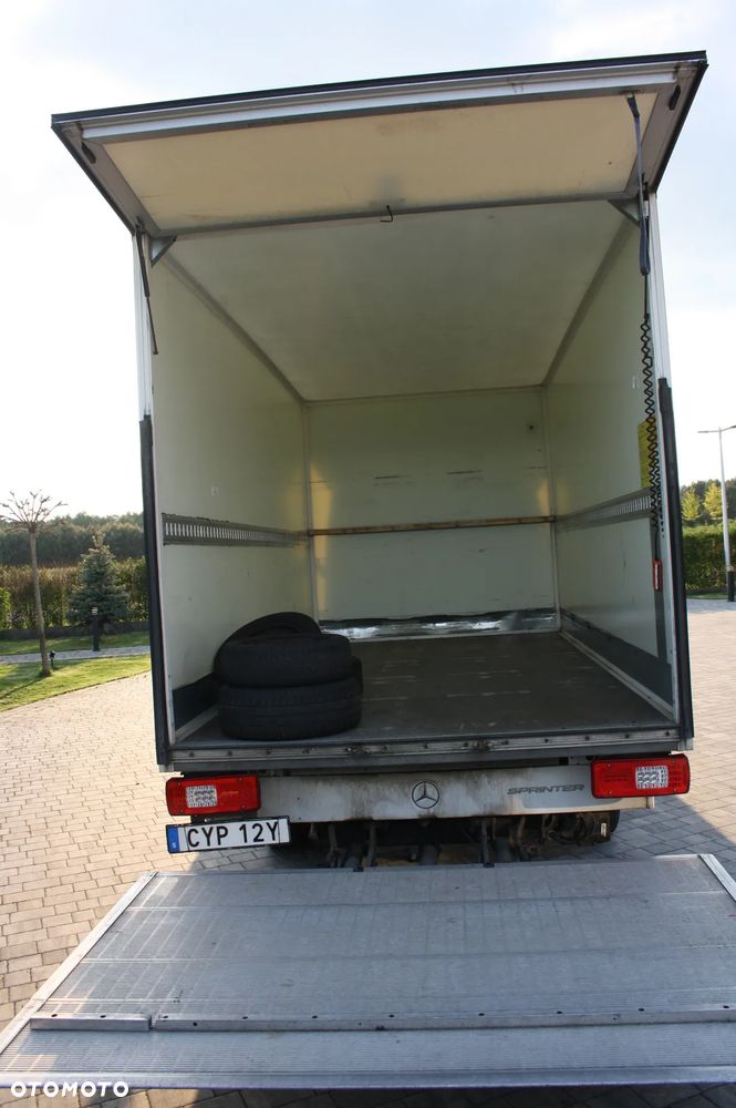 Mercedes-Benz Sprinter - 17