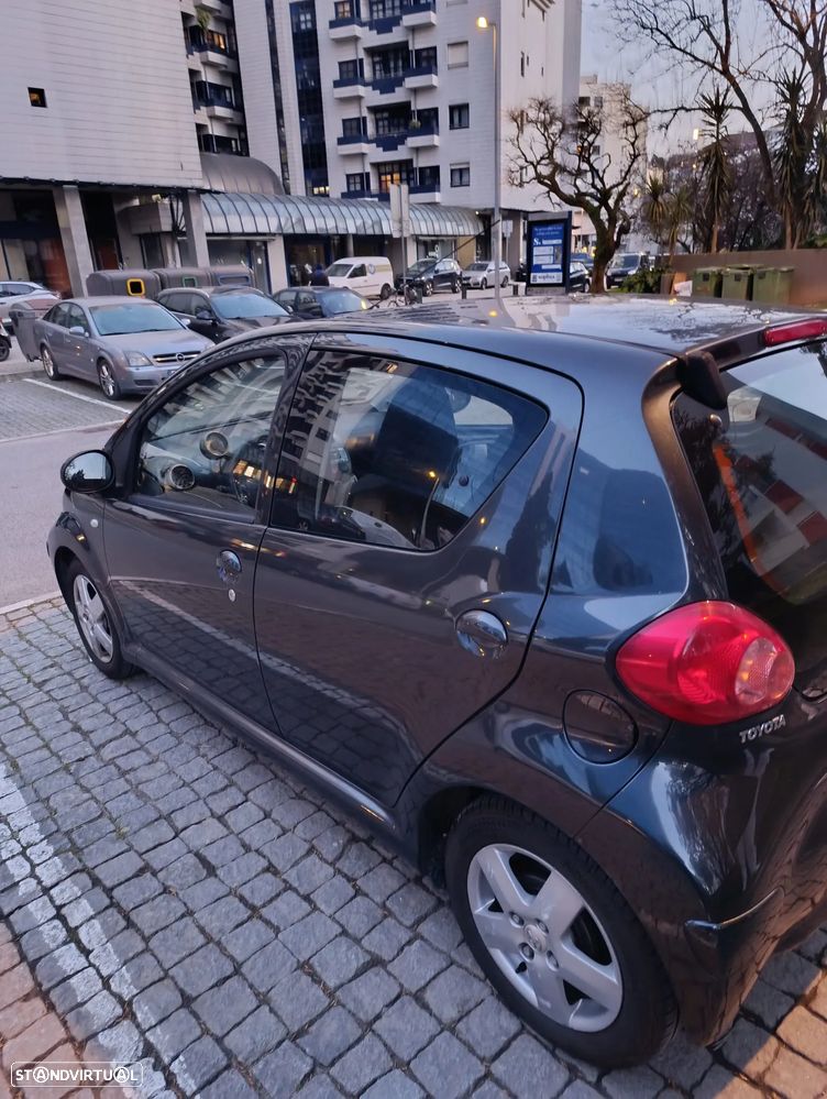 Toyota Aygo 1.0 + AC - 4