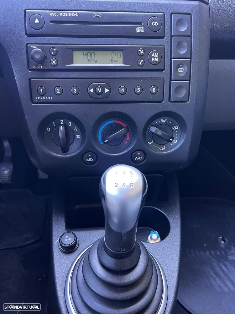 Ford Fiesta 2.0 ST - 4