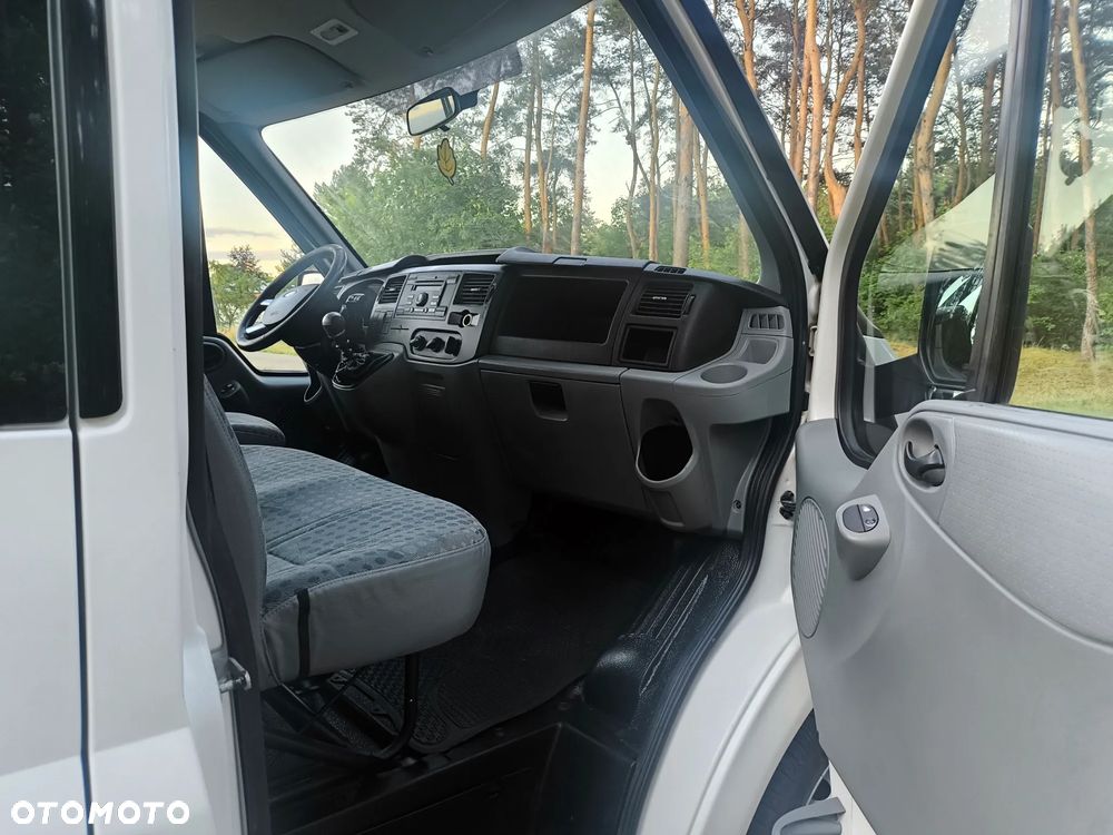 Ford Transit - 10