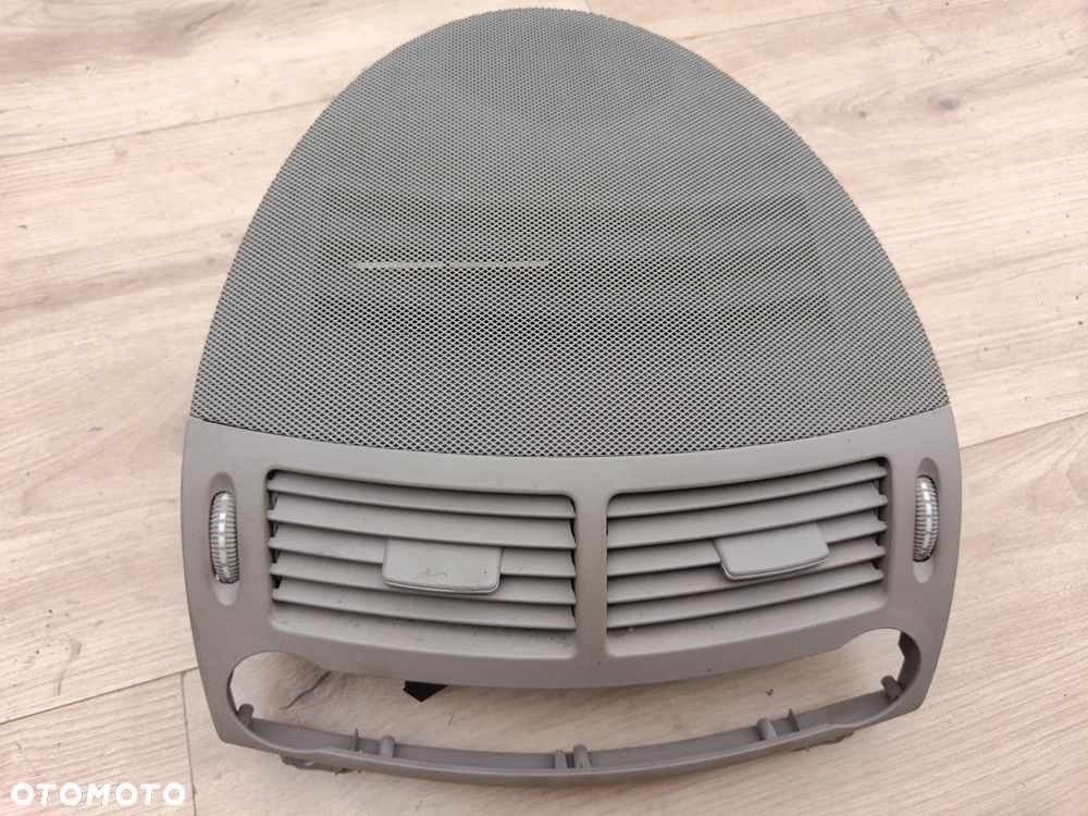 MERCEDES W211 KRATKA ŚRODKOWA NAWIEWU BEŻOWA BANAN