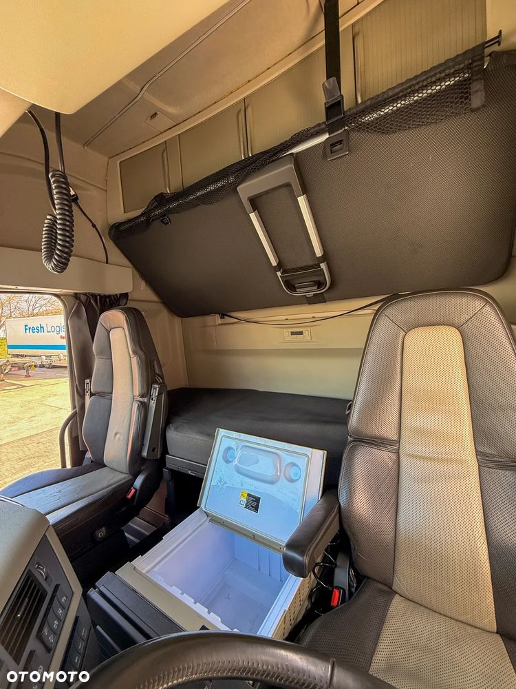 Volvo FH 460 / STANDARD / XXL / i SAVE / EURO 6/ GLOBETROTTER/ / AUTOMAT/SERVIS /2019/ KAMERA/ SKÓRY/ XENON /PERFEKCYJNY STAN / ZABUDOWY  MIĘDZYOSIOWE/ - 11