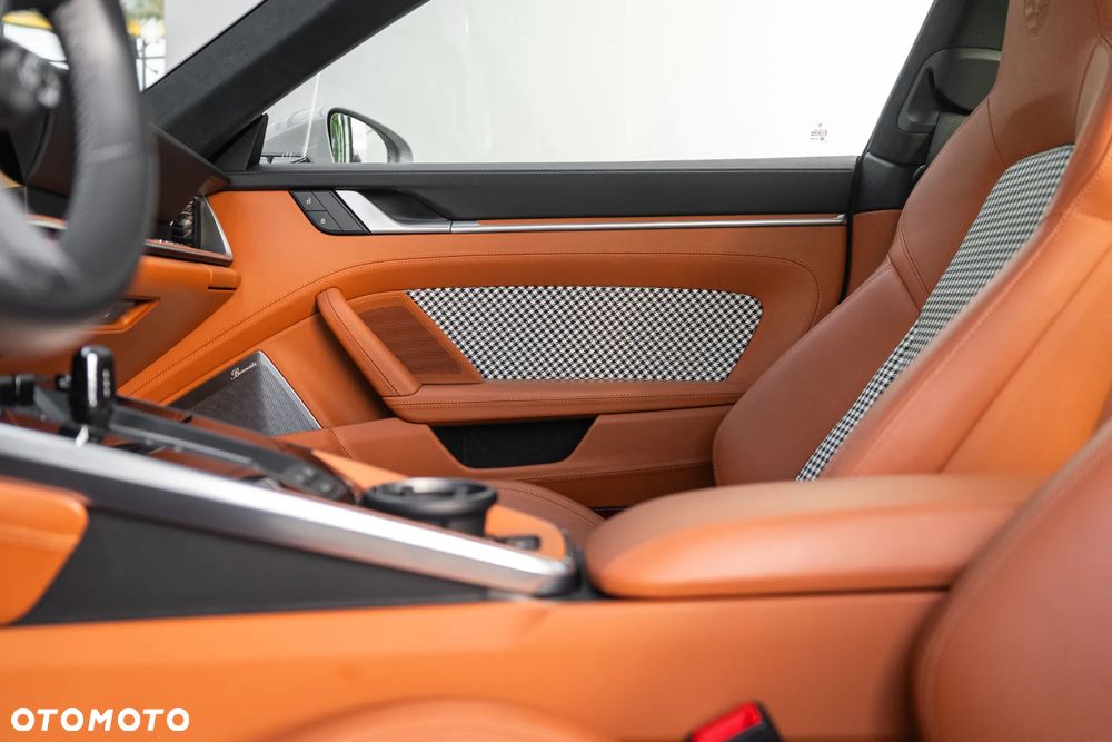 Porsche 911 Turbo - 26