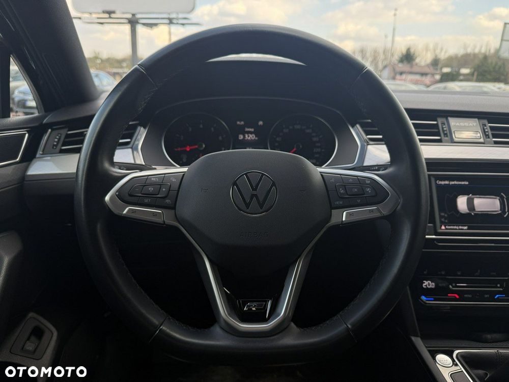 Volkswagen Passat - 10
