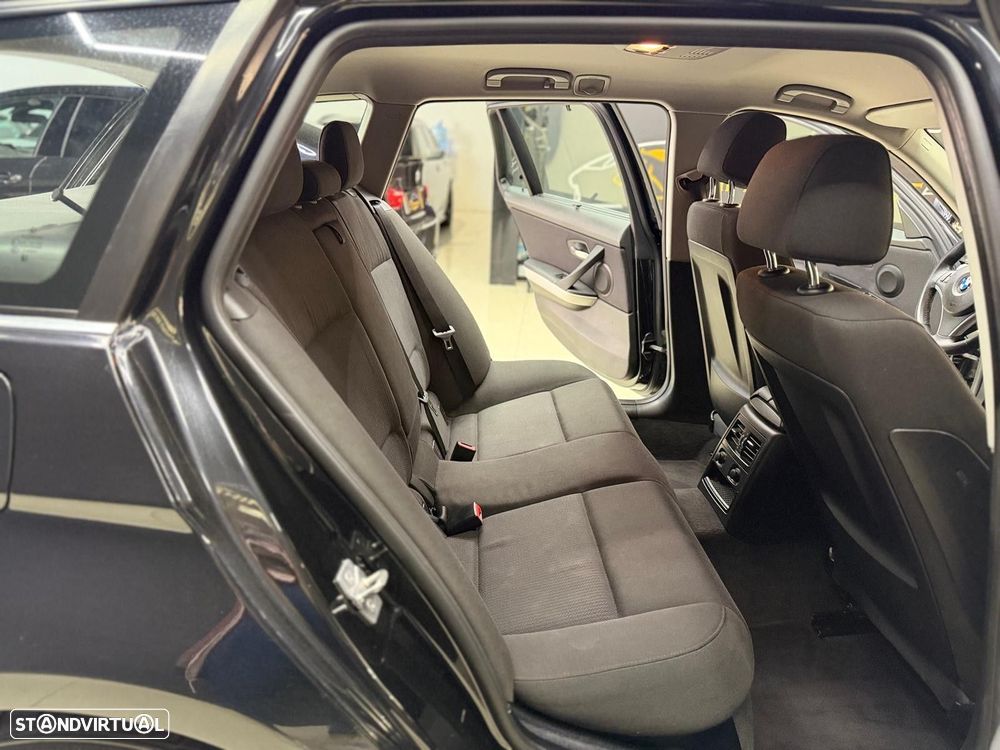 BMW 320 d Navigation - 13