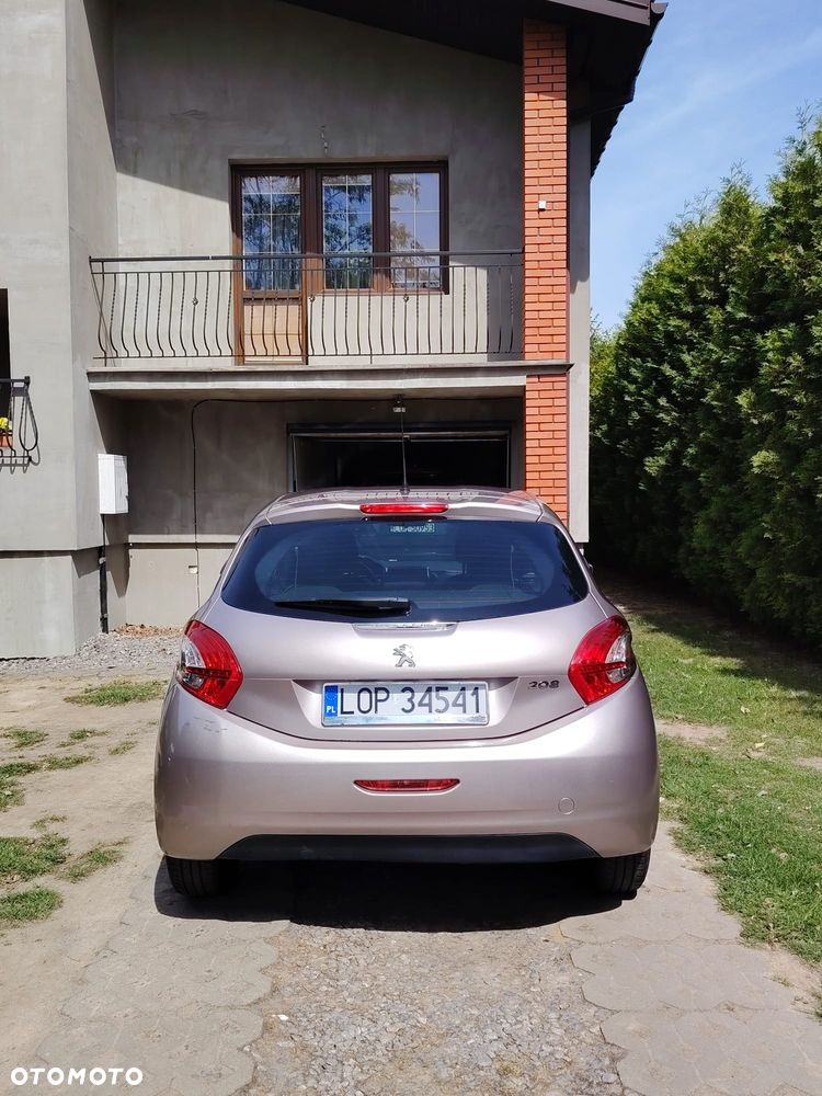 Peugeot 208 - 7