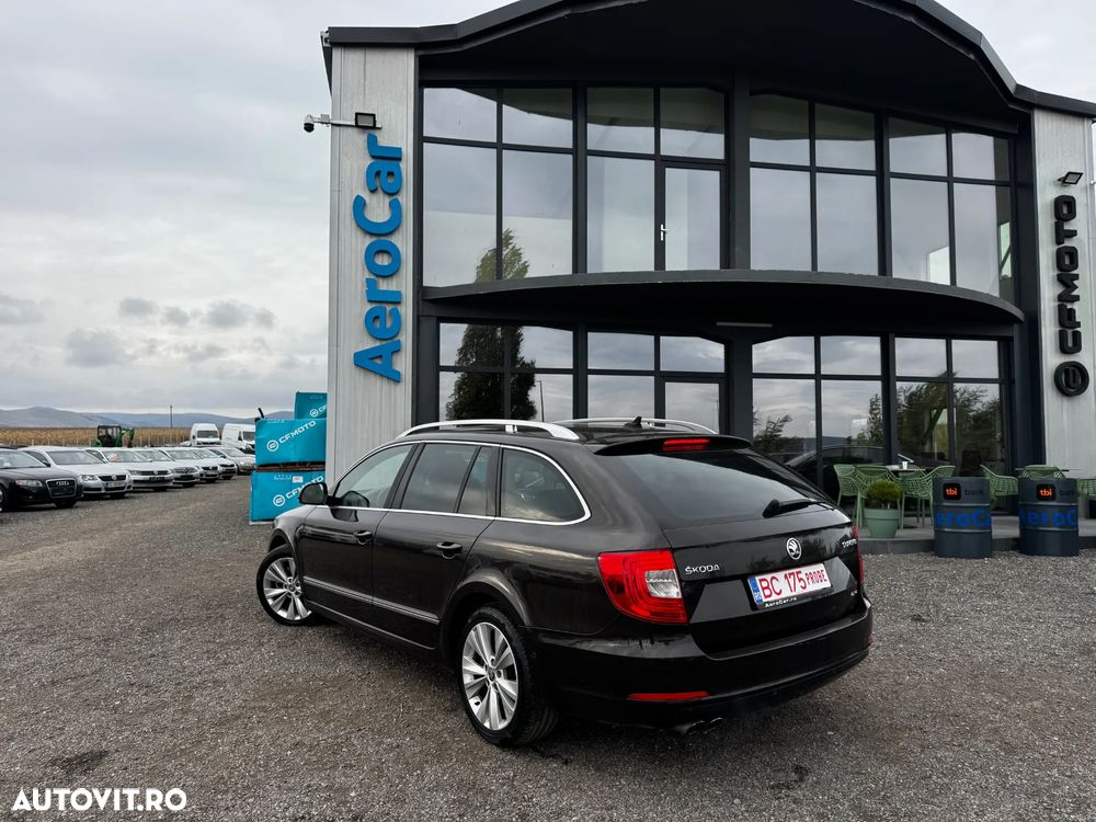 Skoda Superb 2.0 TDI DSG Elegance - 10