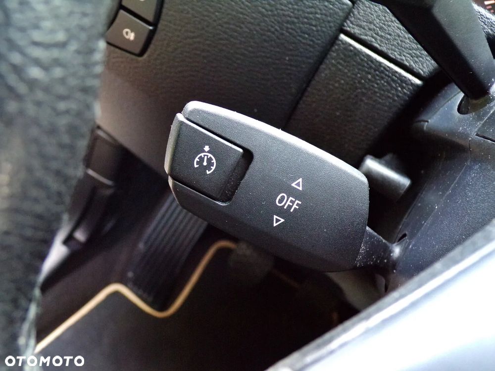 BMW X1 ver-sdrive18i-xline - 21