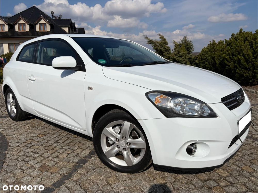 Kia Ceed - 1