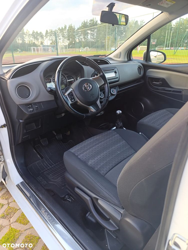 Toyota Yaris 1.0 Active EU6 - 12