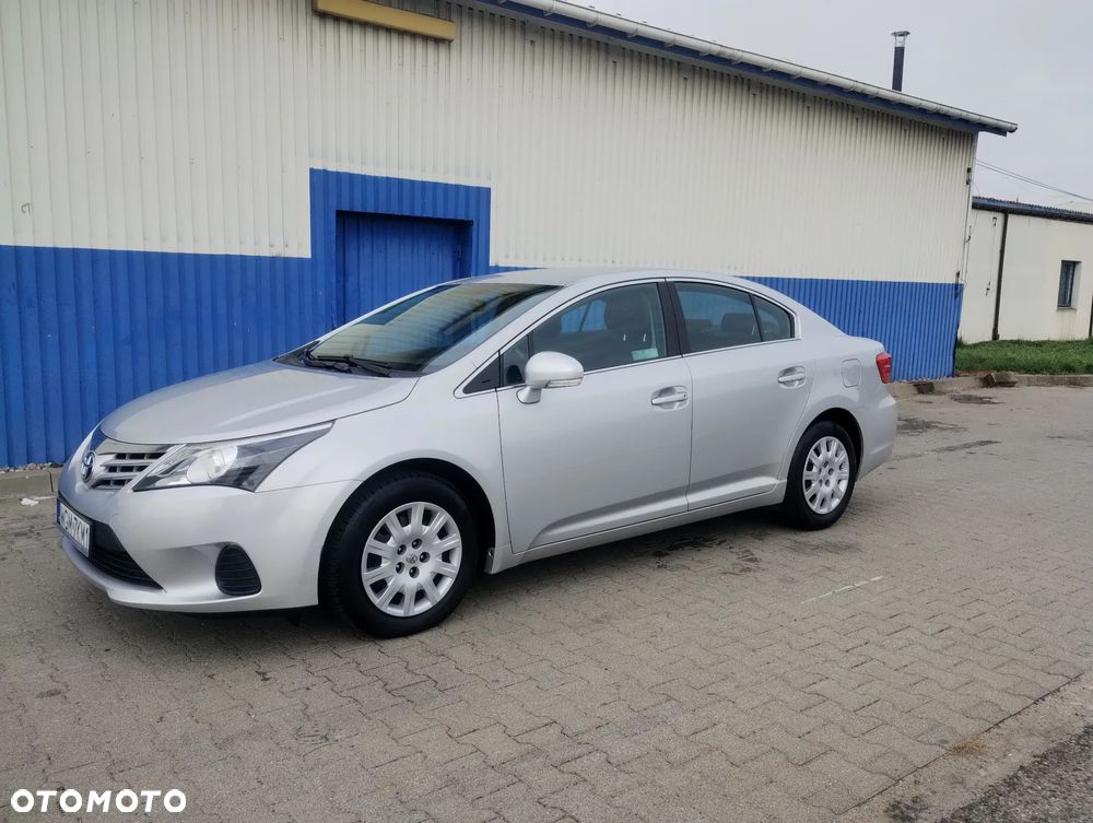 Toyota Avensis 2.0 D-4D Sol - 9