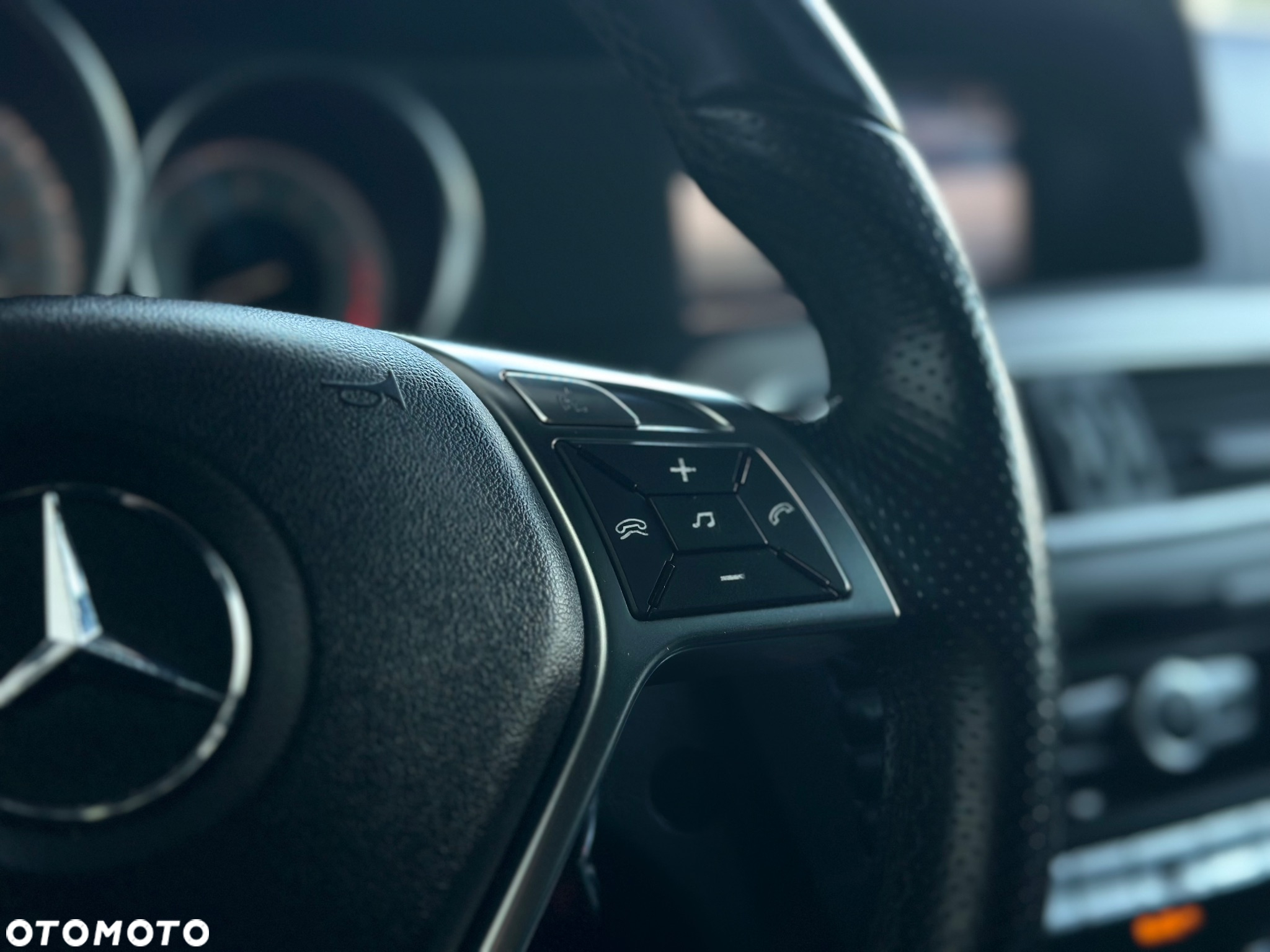 Mercedes-Benz Klasa C 250 CGI Automatik BlueEFFICIENCY - 31