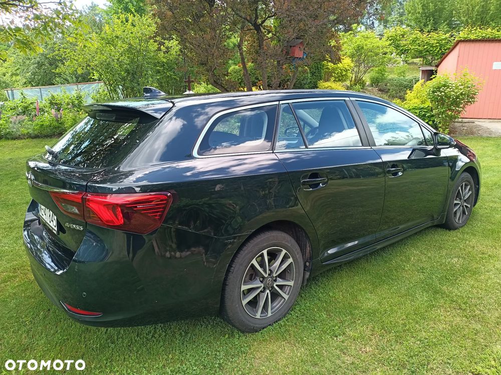 Toyota Avensis - 6