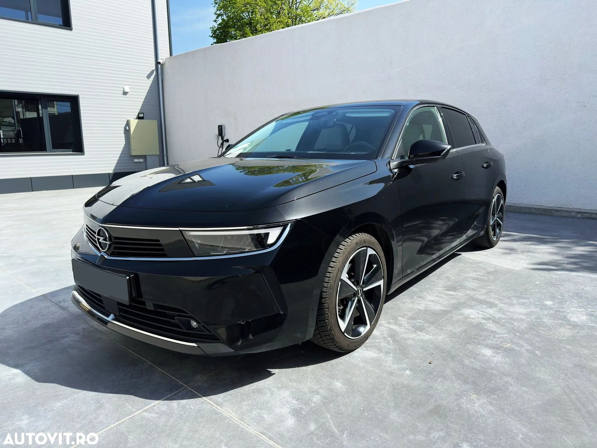 Opel Astra 1.2 Turbo Automatik Elegance - 1