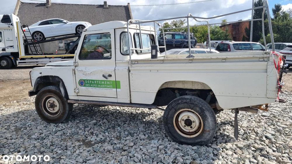 Land Rover Defender - 9