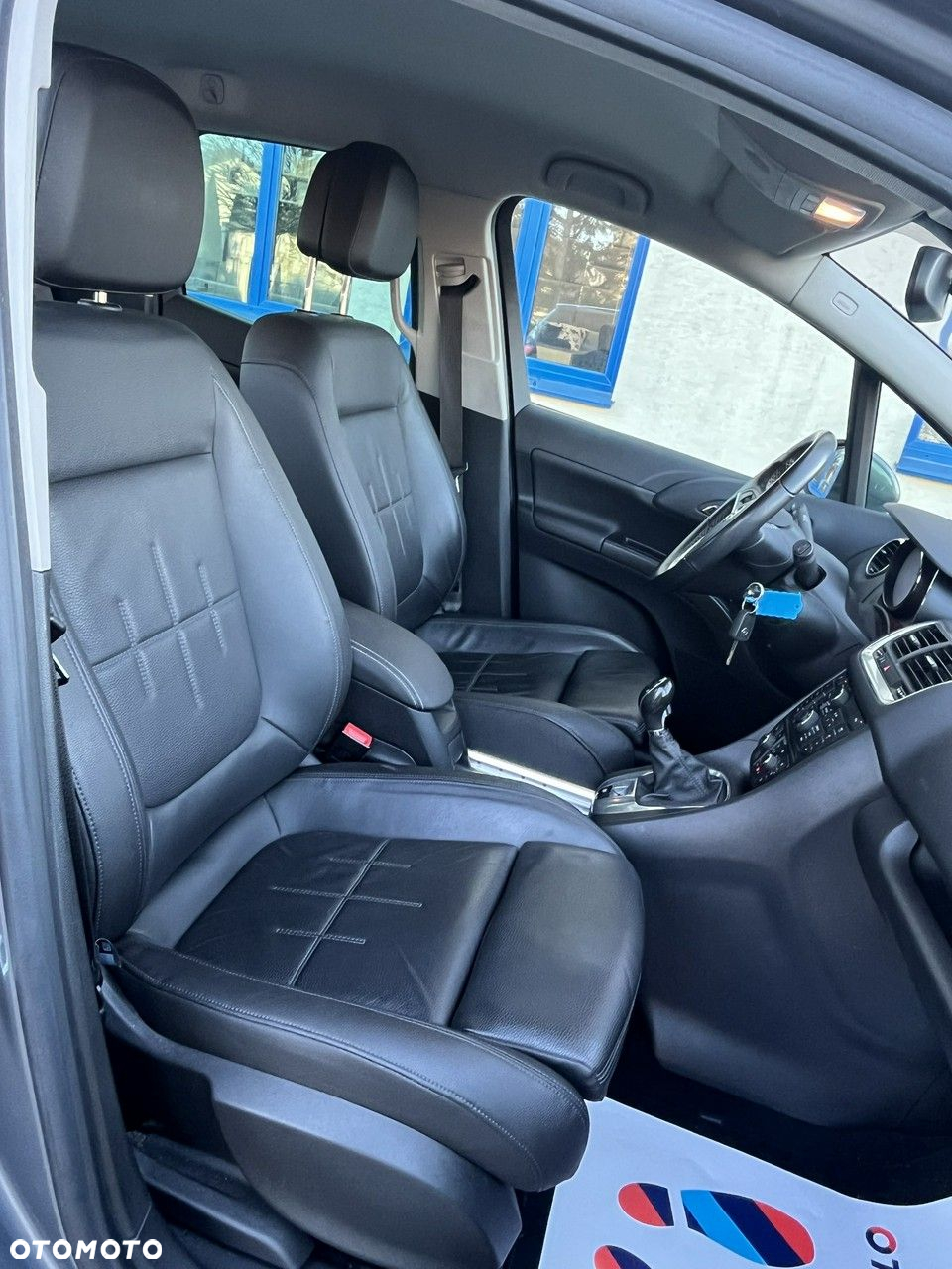 Opel Meriva - 12