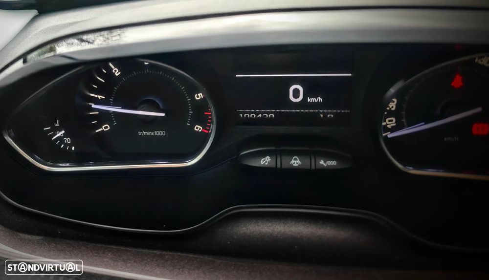 Peugeot 2008 1.6 BlueHDi GT Line - 17