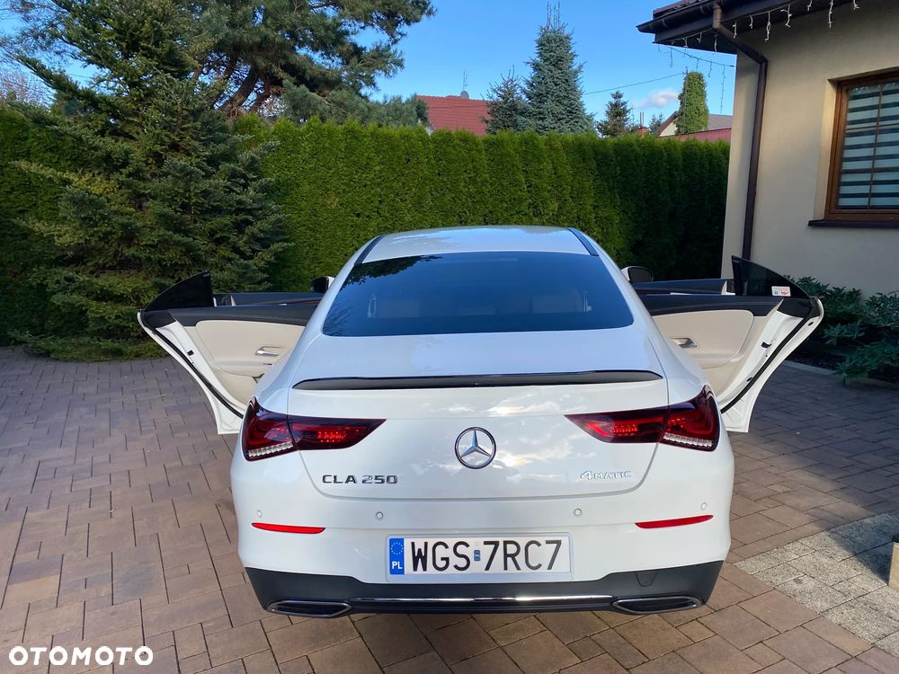 Mercedes-Benz CLA 250 4-Matic 7G-DCT - 7