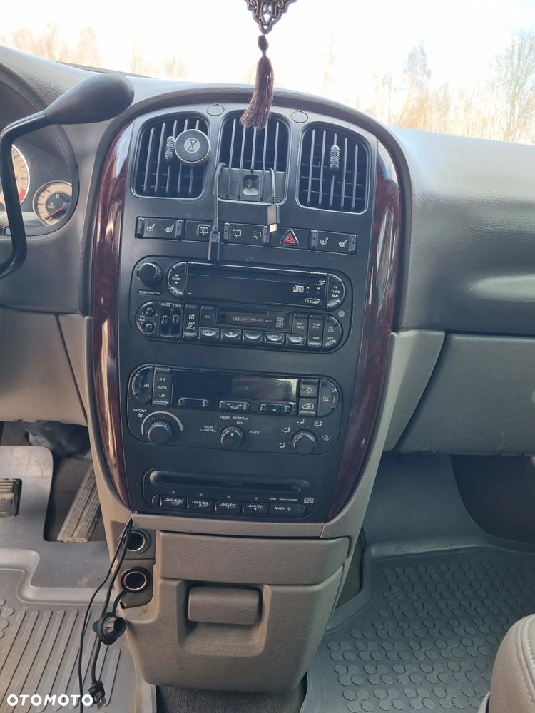 Chrysler Grand Voyager 3.3 Limited AWD - 18
