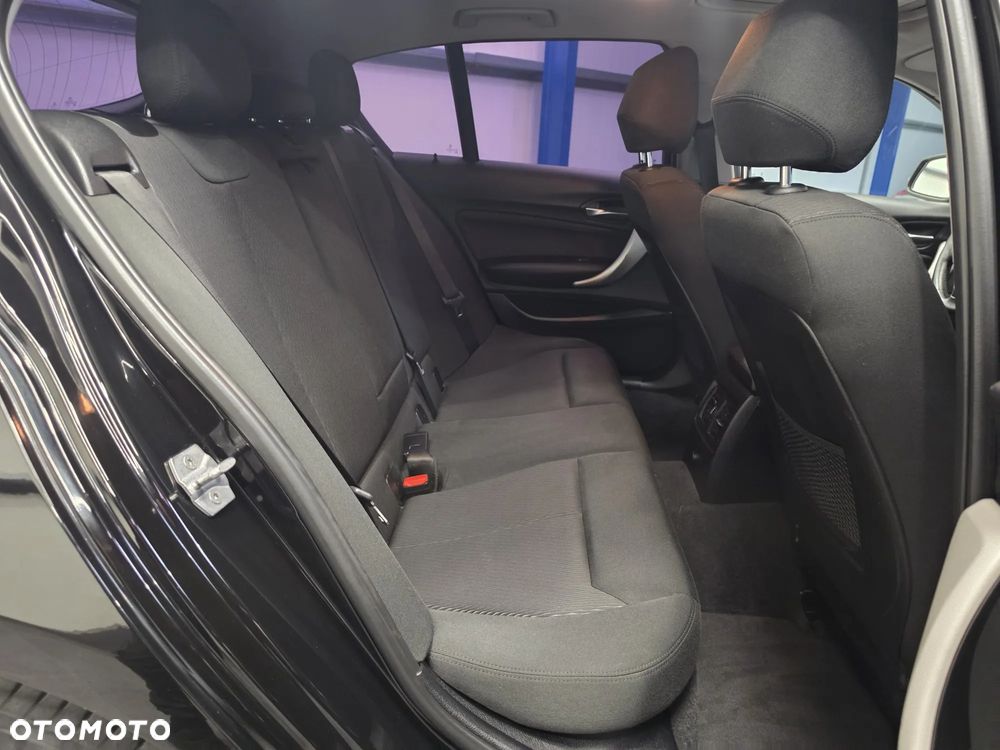 BMW Seria 1 118d Edition Metropolitan - 28