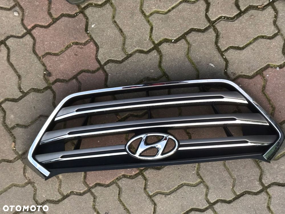 HYUNDAI TUCSON II 15-18 ATRAPA GRILL CHROM - 3