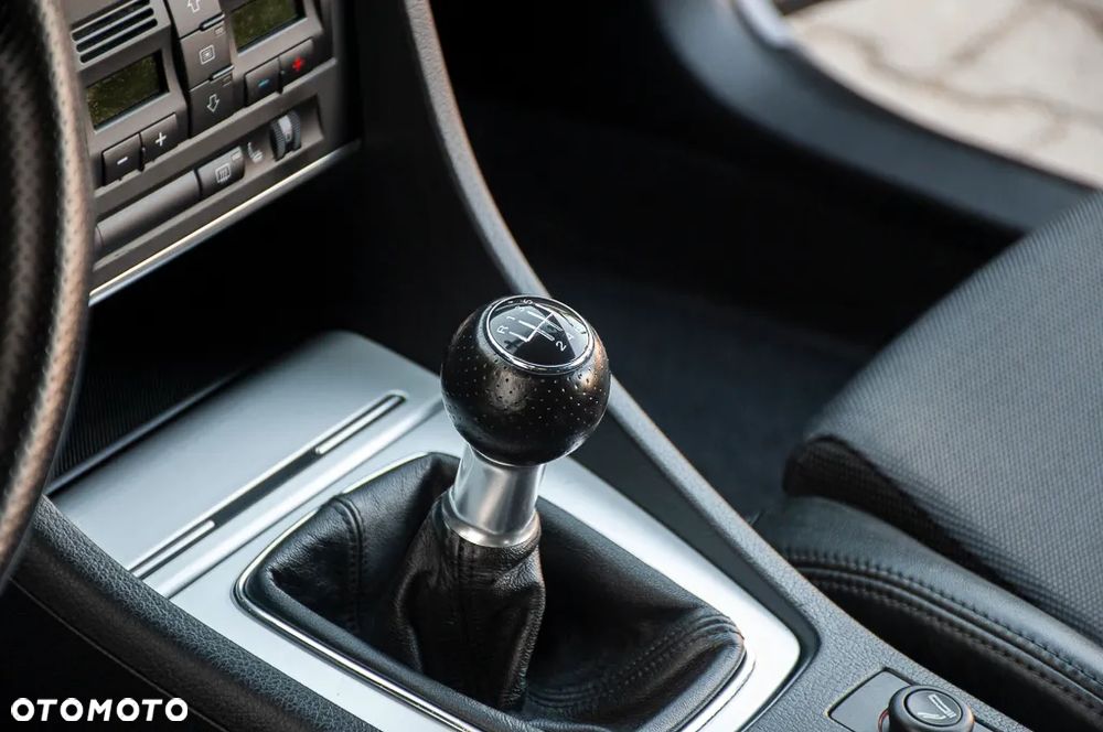 Audi A4 Avant 1.8 T quattro - 37